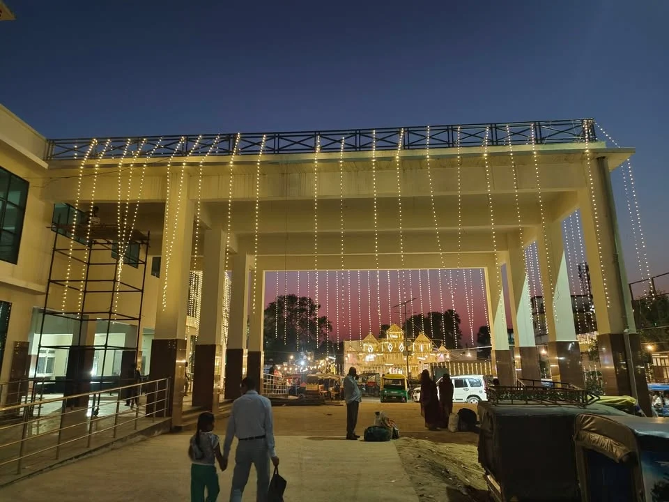 खूबसुरत सकरी रेलवे स्टेशन